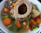 Foto langkah ke 4 dari resep Soup Sumsum Tulang Sapi.