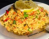 A picture of step 3 of Chinese fried rice.
