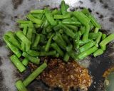 Foto langkah ke 6 dari resep Tumis buncis bawang putih.
