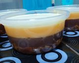 Foto langkah ke 3 dari resep Puding Coklat Mangga Regal.