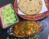 A picture of step 5 of Mix sabzi with roti.