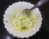 A picture of step 2 of Pan Garlic bread.