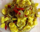 Foto langkah ke 3 dari resep Tumis jagung muda bakso.