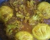 A picture of step 3 of Egg Idli Cauli.