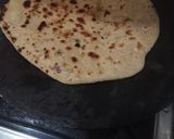 A picture of step 4 of Multigrain Aloo paratha.