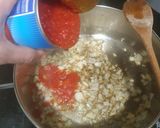 A picture of step 4 of Meatballs with Cuttlefish and Shrimp Tails.