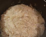 Disznótoros párolt káposztával hagymás tört burgonyával recept fázis 3 fotója