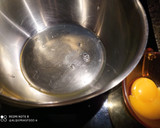 Foto del paso 5 de la receta: Merluza con Muselina de Ajo y Guarnición con Pasas al Oporto