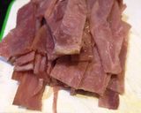 Foto langkah ke 1 dari resep Lapciong dan ham babi tumis bawang.