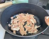 Foto del paso 1 de la receta Estofado de pollo al curry con verduras, patatas y manzana