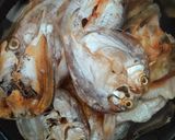 Foto langkah ke 1 dari resep Balado Ikan Asin.