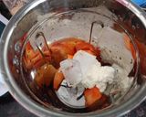 A picture of step 1 of Papaya smoothie.