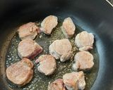 Foto del paso 1 de la receta: Solomillo de cerdo en salsa