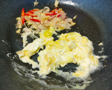 Foto langkah ke 3 dari resep Nasi goreng sosis bumbu iris (892).