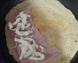 Foto del paso 2 de la receta: Crepas de jamón con queso