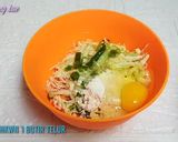 Foto langkah ke 5 dari resep Telur ceplok bakwan sayur.
