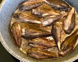Hình bước làm 2 của món Nõn chuối kho nghệ