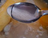 Foto langkah ke 2 dari resep Pastel Gulung Rogout.