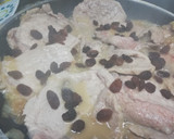 Foto del paso 6 de la receta: Lomo con pasas y cebolla caramelizada