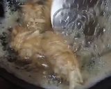 A picture of step 3 of Thread Chicken with samosa patti.