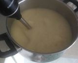 A picture of step 4 of Easy leek 'n' potato soup.