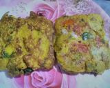 சீஸ் பிரெட் வெஜ் ஆம்லெட்(cheese bread veg omelette recipe in tamil) ரெசிபி ஸ்டேப் 3 புகைப்படம்