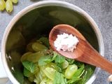 ग्रीन ग्रेप मिंट कूलर (Green Grape Mint Cooler Recipe In Marathi)