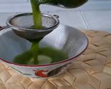 Foto langkah ke 1 dari resep Ongol-Ongol Daun Pandan.