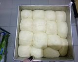 Foto langkah ke 5 dari resep Roti sobek isi coklat keju praktis.