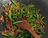 Foto langkah ke 4 dari resep Tumis Kangkung Tempe Belacan.