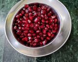 A picture of step 1 of Anar (Pomegranate) Juice.