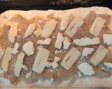 Foto del paso 5 de la receta: Pizza casera: Pizza con mostaza rellena de cebolla caramelizada