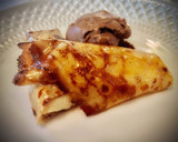 Foto del paso 4 de la receta: Filloas caramelizadas con crema pastelera acompañadas de helado de licor café