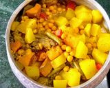 A picture of step 6 of Traditional Mixed Veggies Curry.