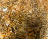 Foto del paso 3 de la receta: Patatas arrieras con gambas y gulas
