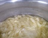 A picture of step 1 of Pasta in red sauce.