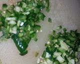 A picture of step 1 of Nopales con huevo (cactus and scrambled eggs).