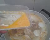 Foto langkah ke 7 dari resep Sup Lobak Ayam Telur.