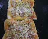 Foto langkah ke 3 dari resep Roti pizza.