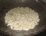 नमक पारे (Namak pare recipe in Hindi) रेसिपी चरण 2 फोटो