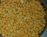 A picture of step 1 of Chana dal onion fritters.