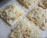 A picture of step 7 of Open spinach corn paneer sandwich.