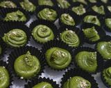 Foto langkah ke 3 dari resep Green Tea Chocolate Cookies 2 Bahan.