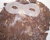 Foto del passaggio 2 della ricetta Mascherine di carnevale al cioccolato al forno