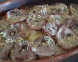 Foto del paso 7 de la receta: Cuello de cordero con patatas al horno