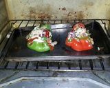 A picture of step 7 of Baked Stuffed Capsicum Pizza.