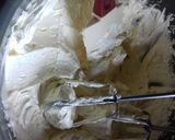 Foto langkah ke 2 dari resep Butter cream margarin.