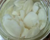Foto del paso 2 de la receta: Ajos lacto-fermentados 🧄 Conserva de ajo en salmuera llena de Probióticos