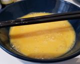 Une image de l'étape 4 de Tamagoyaki (omelette japonaise sucrée).