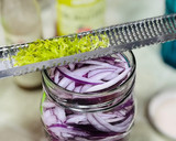 Foto del paso 1 de la receta: Cebolla encurtida 🍋‍🟩 🧅 🍋‍🟩